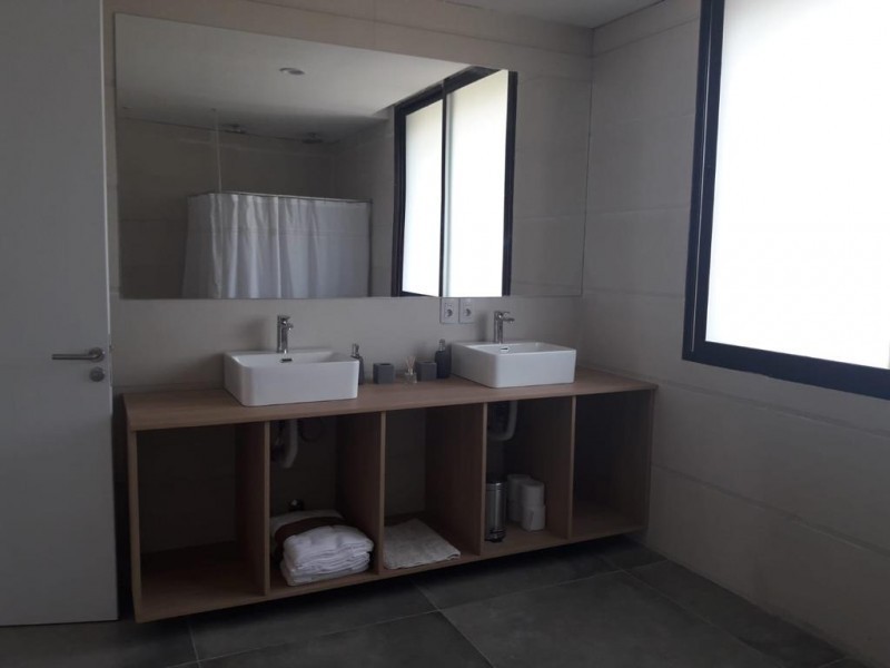 Excelente casa a estrenar en Barrio Privado con servicios